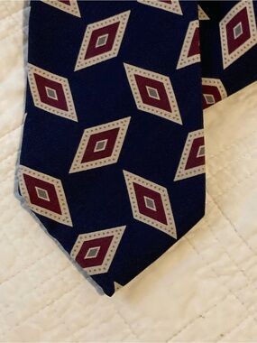 Navy Diamond Pattern Silk Tie with Burgundy Accents